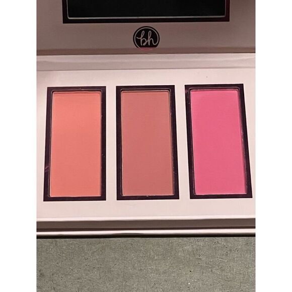 BH Cosmetics Mrs. Bella Rosy 3 Color Blush Trio, NEW - Picture 9 of 10